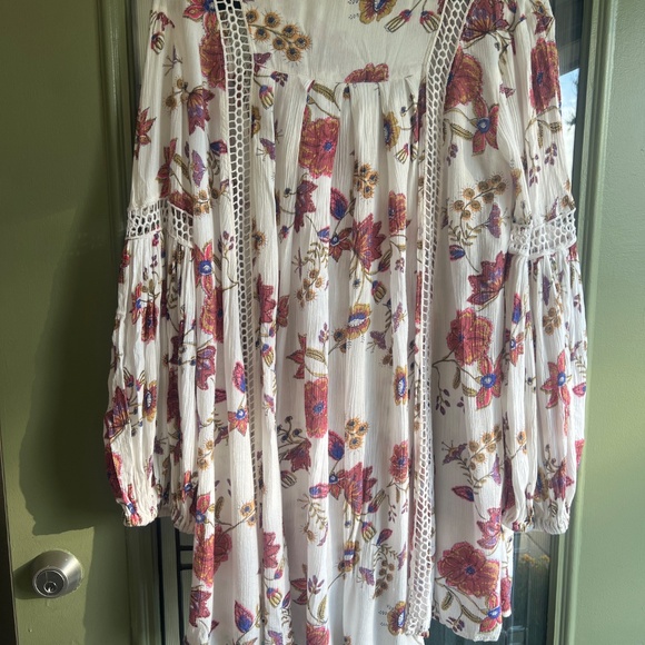 Dress - Picture 4 of 5